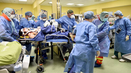 Number of US Covid-19 cases smashes past 90,000