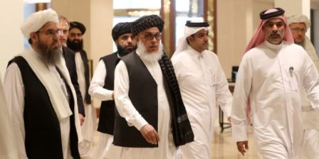 بین الافغان مذاکرات جلد شروع ہونے کا امکان: فریقین دوحہ اکٹھا ہونا شروع، طالبان کی مذاکراتی ٹیم میں اہم تبدیلی