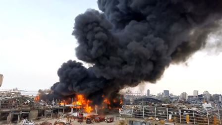 بیروت دھماکے کے مقام پر دوبارہ اچانک آگ بھڑک اٹھی
