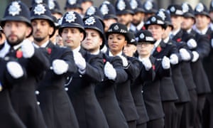 نسلی تعصب کو کم کرنے کے لیے لندن پولیس میں بھرتیاں آبادی کے تناسب سے ہوں گی – 40٪ اہلکار سیاہ فام، ایشیائی اور دیگر اقلیتی گروہوں سے ہوں گے: ناظم اعلیٰ لندن صادق خان