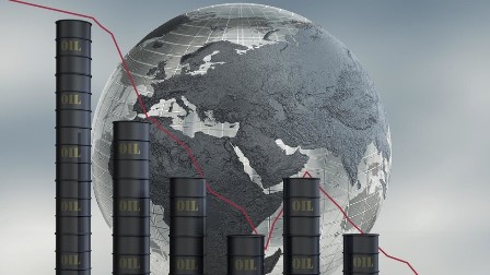 تیل کی حدِ درجہ فروخت کا زمانہ گیا: روس کا بھی مشرق وسطیٰ کی طرح تیل پر انحصار کم کرنے کا ارادہ، آئندہ سال 1/3 کمی متوقع
