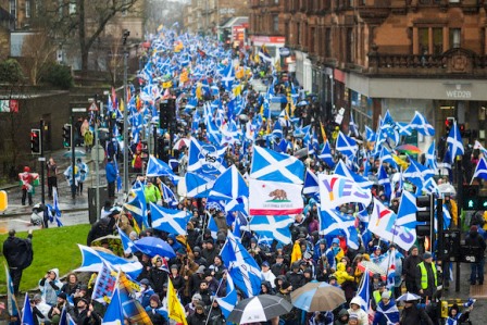 سکاٹ لینڈ میں خودمختاری کی تحریک زور پکڑنے لگی، نمائندہ وزیر نیکولا سٹرجن نے رواں سال انتخابات جیت کر ریفرنڈم کا اعلان کر دیا