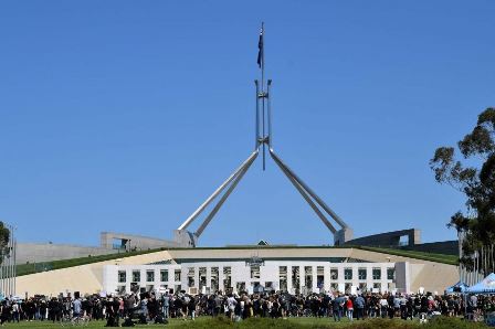 آسٹریلوی پارلیمنٹ یا جنسی تسکین کا اڈہ؟ نئے ویڈیو سکینڈل نے حکومت ہلا دی، عوامی غم وغصہ عروج پر، ارکان کا واقعات میں ملوث عملے کو برطرف کرنے کا مطالبہ