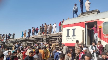 مصر: ٹرین حادثے میں 32 افراد جاں بحق، 66 زخمی