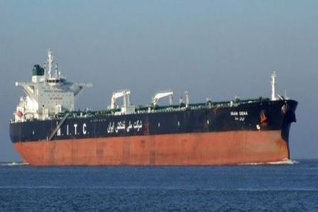 معاشی پابندیوں کے باوجود ایران کی یومیہ تیل کی برآمدات 5 لاکھ بیرل سے زائد