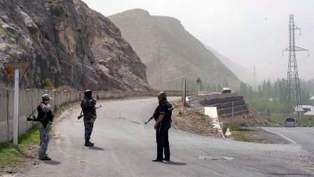 تاجکستان اور ازبکستان میں پانی کے تنازعے پر سرحدی جھڑپ: 30 افراد ہلاک، متعدد زخمی، روس کی ثالثی کی پیشکش