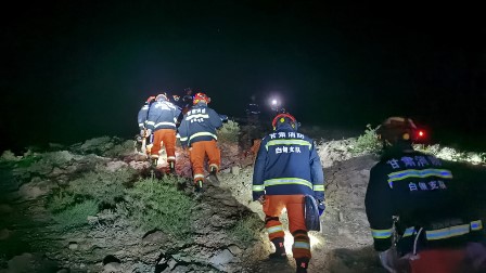 چین، پہاڑی علاقے میں خراب موسم کے دوران دوڑ کا مقابلہ: پھسلن سے حادثہ، 21 ہلاک، متعدد لاپتہ