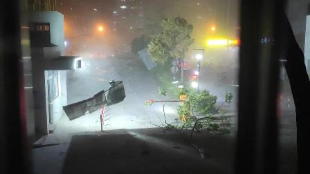 چین کے مشرقی شہر نانتونگ میں طوفان نے تباہی مچا دی: 11 افراد کے جاں بحق، 102 کے زخمی ہونے کی اطلاعات – ویڈیو