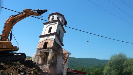 بوسنیا ہرزیگووینا: 78 سالہ فاطا حسینووچ کو 29 سال بعد انصاف مل گیا، ناجائز قبضے پر تعمیر سرب کلیسا منہدم کرنے اور ہرجانے کی ادائیگی کا حکم
