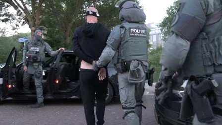 یورپی پولیس کی منشیات و غیر قانونی اسلحے کے مافیا کے خلاف بڑی کارروائی: 16 مغربی ممالک سے 800 مشتبہ افراد گرفتار، بڑی مقدار میں منشیات و اسلحہ ضبط