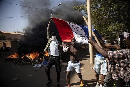 نائیجیر: فرانسیسی فوج کی فائرنگ سے 2 شہری شہید، 16 زخمی