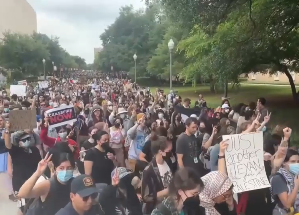 امریکی جامعات میں صیہونی مظالم کے خلاف مظاہروں میں تیزی، سینکڑوں طلبہ، طالبات و پروفیسران جیل میں بند